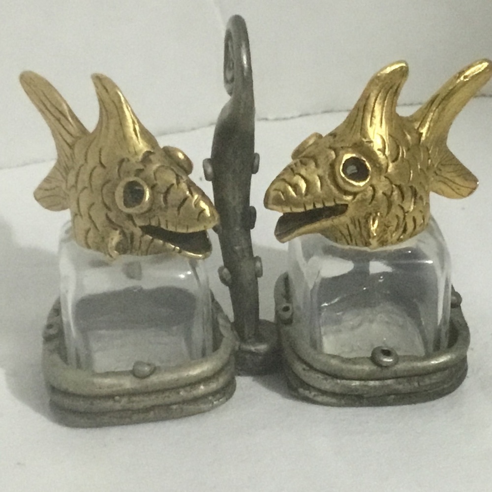 Vintage glass and gold fish salt and pepper shakers with holder - like new